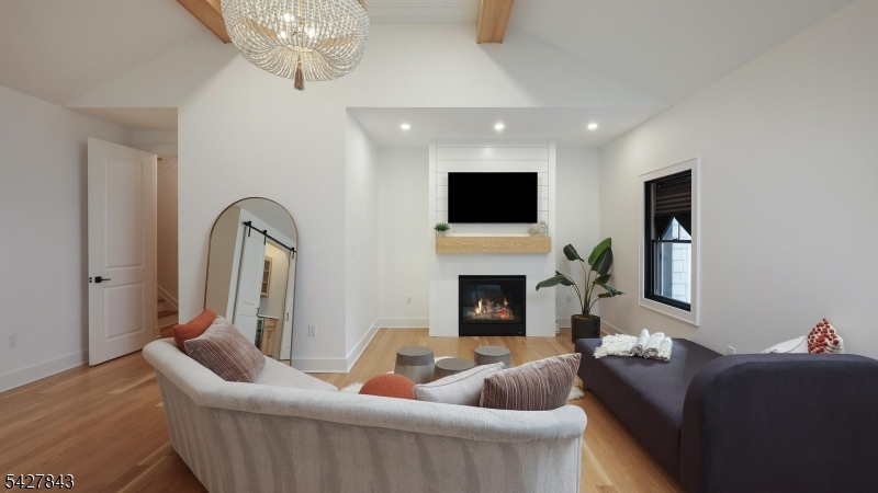 Rolling Hills - Residential