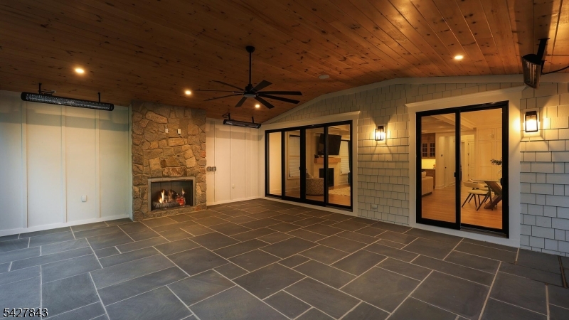 Rolling Hills - Residential