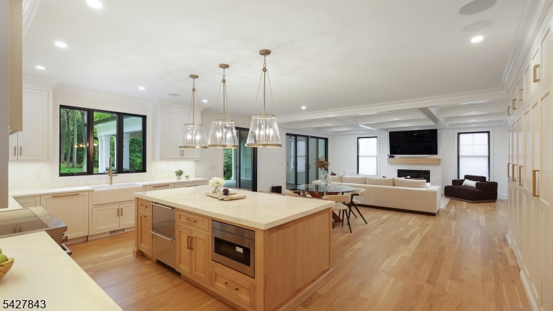 Rolling Hills - Residential