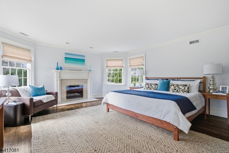 OLD SHORT HILLS - Residential