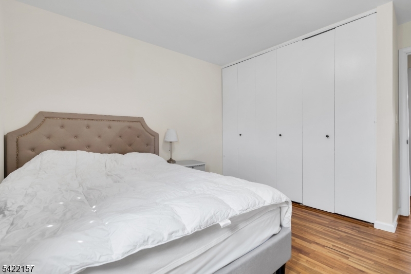 BROOKSIDE SQUARE - Residential