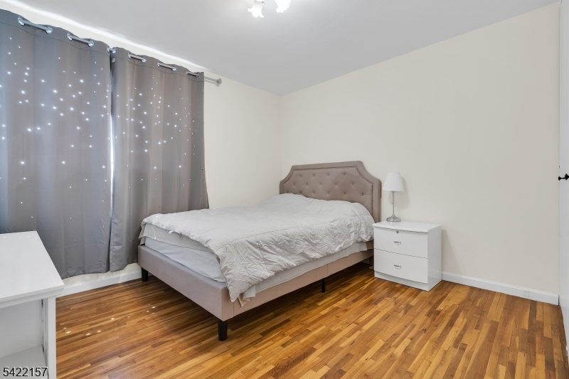 BROOKSIDE SQUARE - Residential