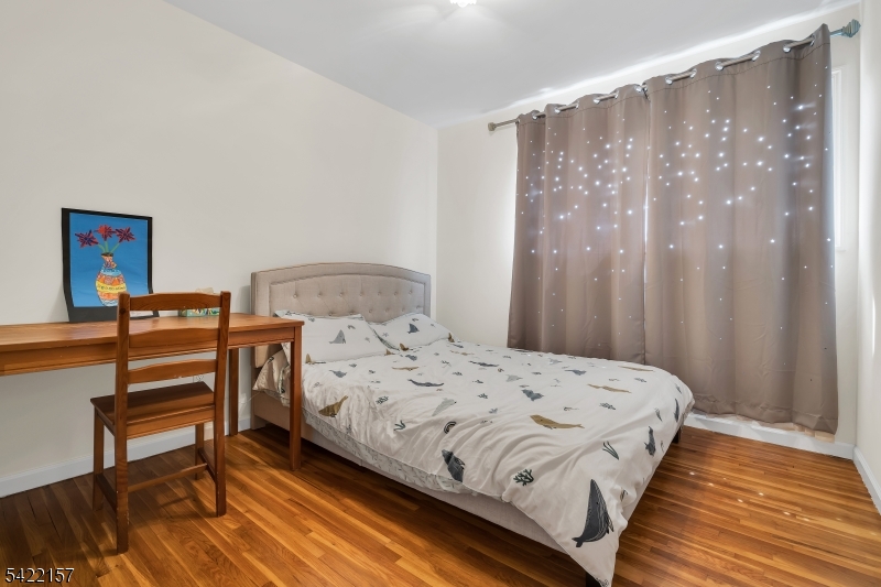 BROOKSIDE SQUARE - Residential