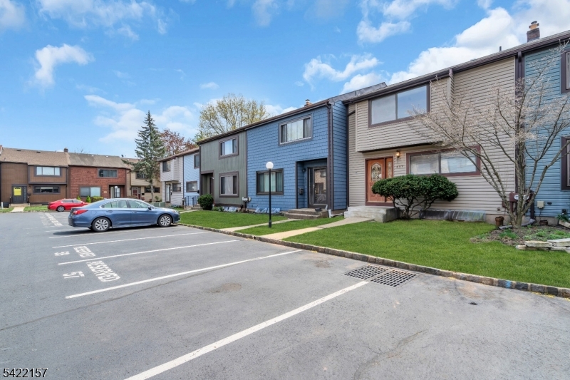 BROOKSIDE SQUARE - Residential