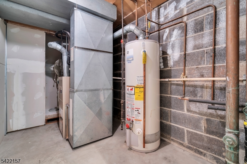 BROOKSIDE SQUARE - Residential