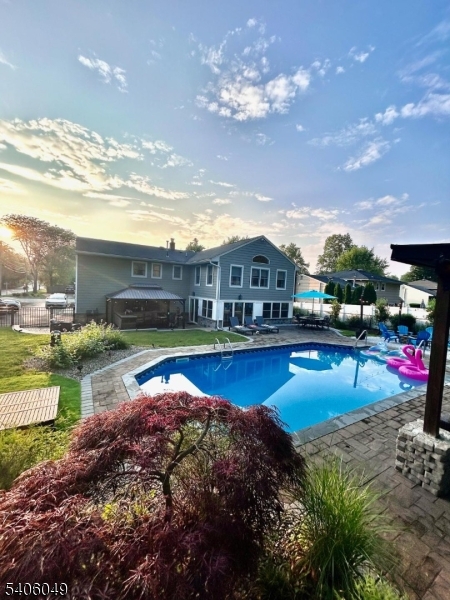 WESTCADWELL - Residential