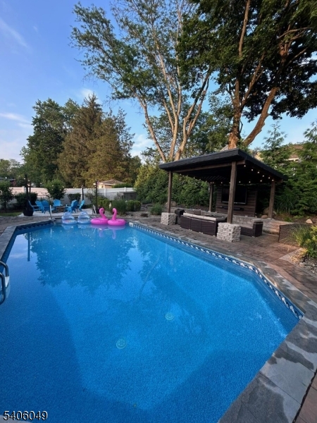 WESTCADWELL - Residential