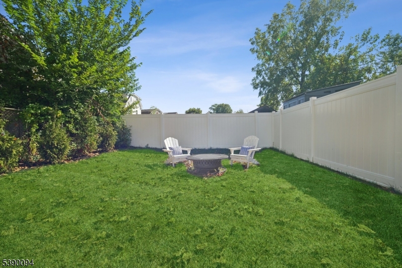 DownTown Millburn - Residential