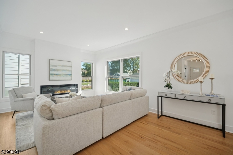 DownTown Millburn - Residential