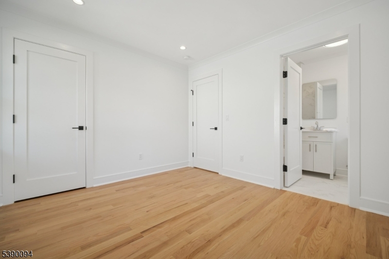 DownTown Millburn - Residential