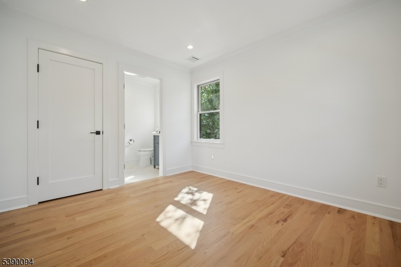 DownTown Millburn - Residential