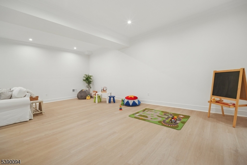 DownTown Millburn - Residential