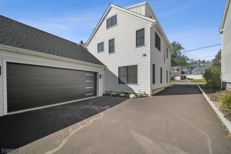 DownTown Millburn - Residential