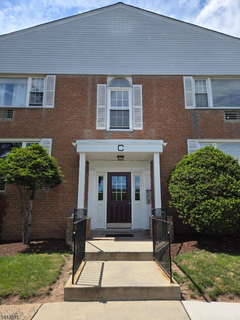 Williamsburg North - Residential Lease