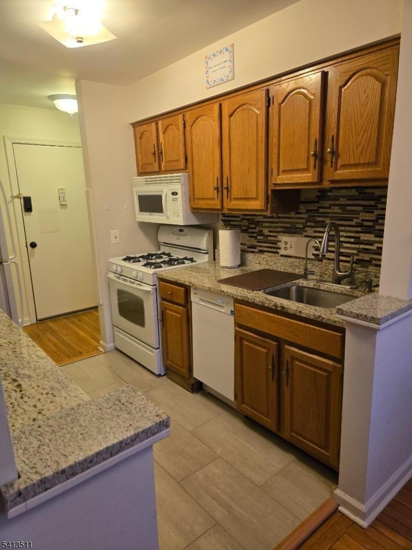 Williamsburg North - Residential Lease