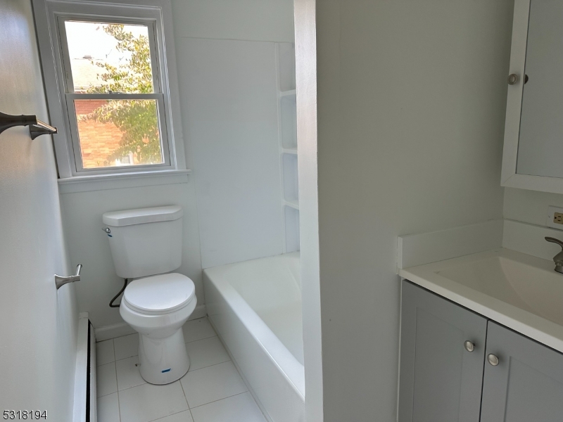 Hampton Manor - Residential Lease