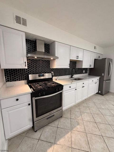 MLS: 3964117