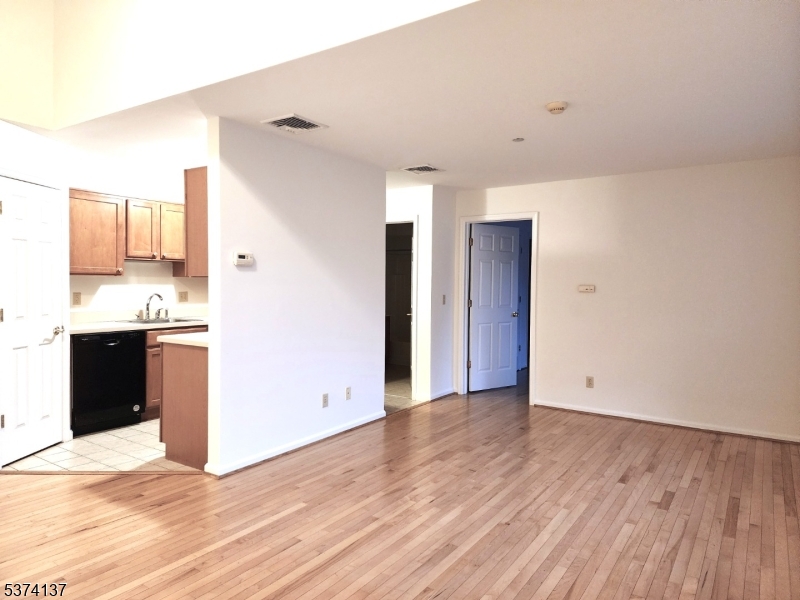 Rocky Hill Condominiums - Residential Lease