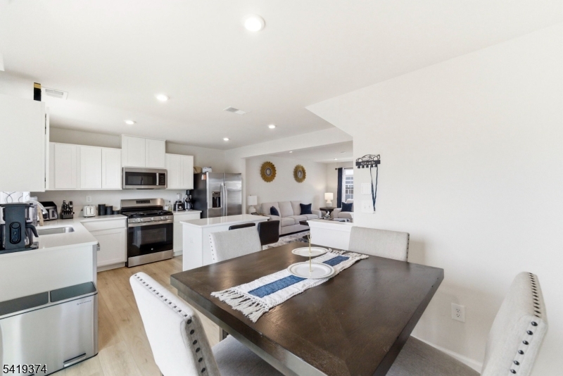 Hawk Pointe/Natures Legacy - Residential