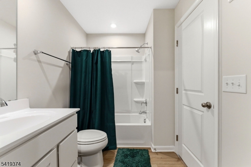 Hawk Pointe/Natures Legacy - Residential