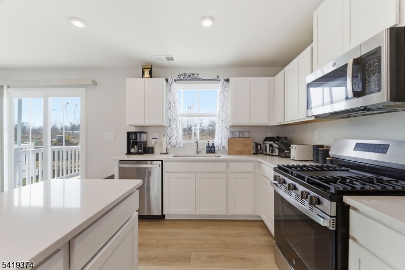 Hawk Pointe/Natures Legacy - Residential