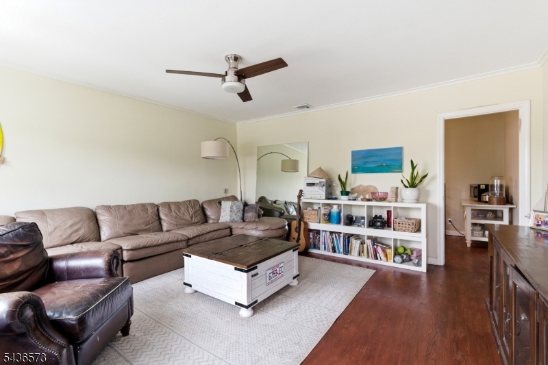 1 Pearl Pl - Photo 4