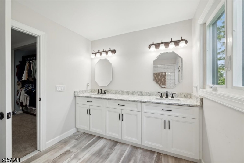 Bernardsville Boro, New Jersey 07924, United States, 3 Bedrooms Bedrooms, ,3 BathroomsBathrooms,Residential,Active,138397