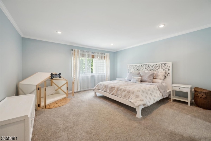 Bernardsville Boro, New Jersey 07924, United States, 3 Bedrooms Bedrooms, ,3 BathroomsBathrooms,Residential,Active,138397