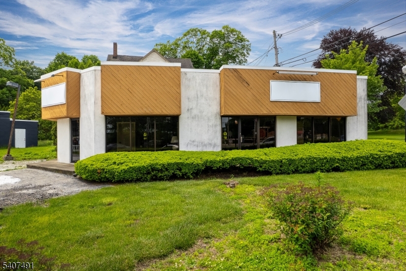 Photo 1 of 25 — 2 Main St, Netcong Boro, NJ 07857
