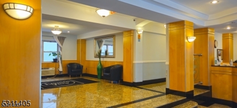 EMPIRE VIEW - Residential