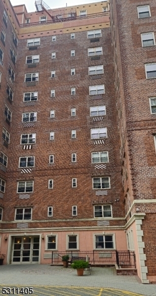 EMPIRE VIEW - Residential