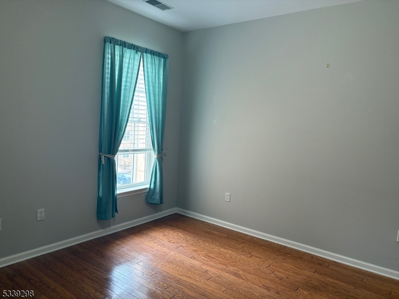 Rockaway Twp., New Jersey 07866, United States, 2 Bedrooms Bedrooms, ,2 BathroomsBathrooms,Residential,Active,79208