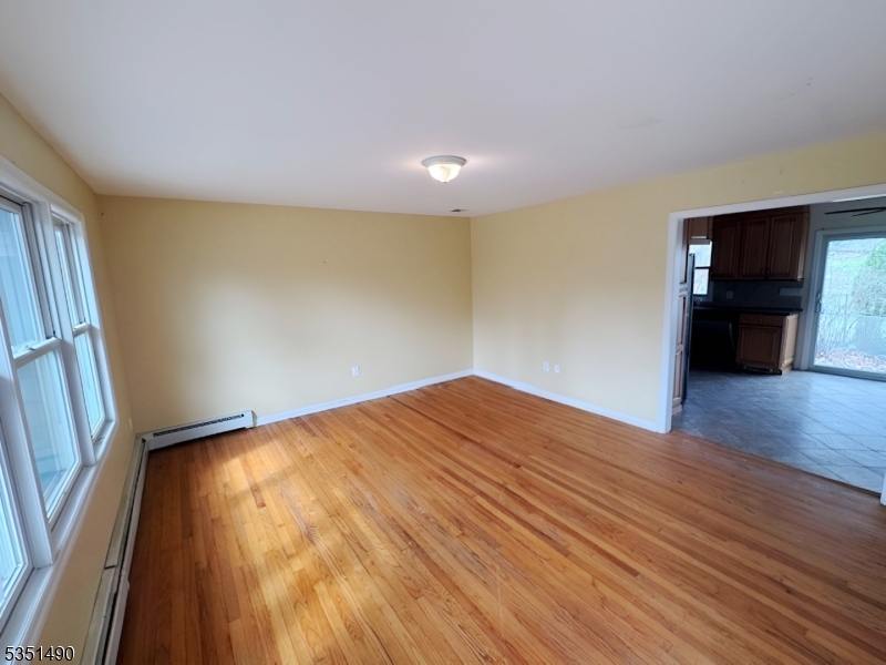 2 W Lake Shore Dr