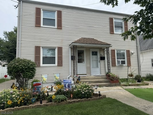 582 GARDEN AVE, WOODBRIDGE, NJ 07095 - Image 52f1d3e73cc8ffdd922bde8a0f468342/1490823261