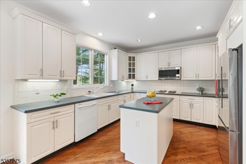 Cherry Valley Country Club - Residential