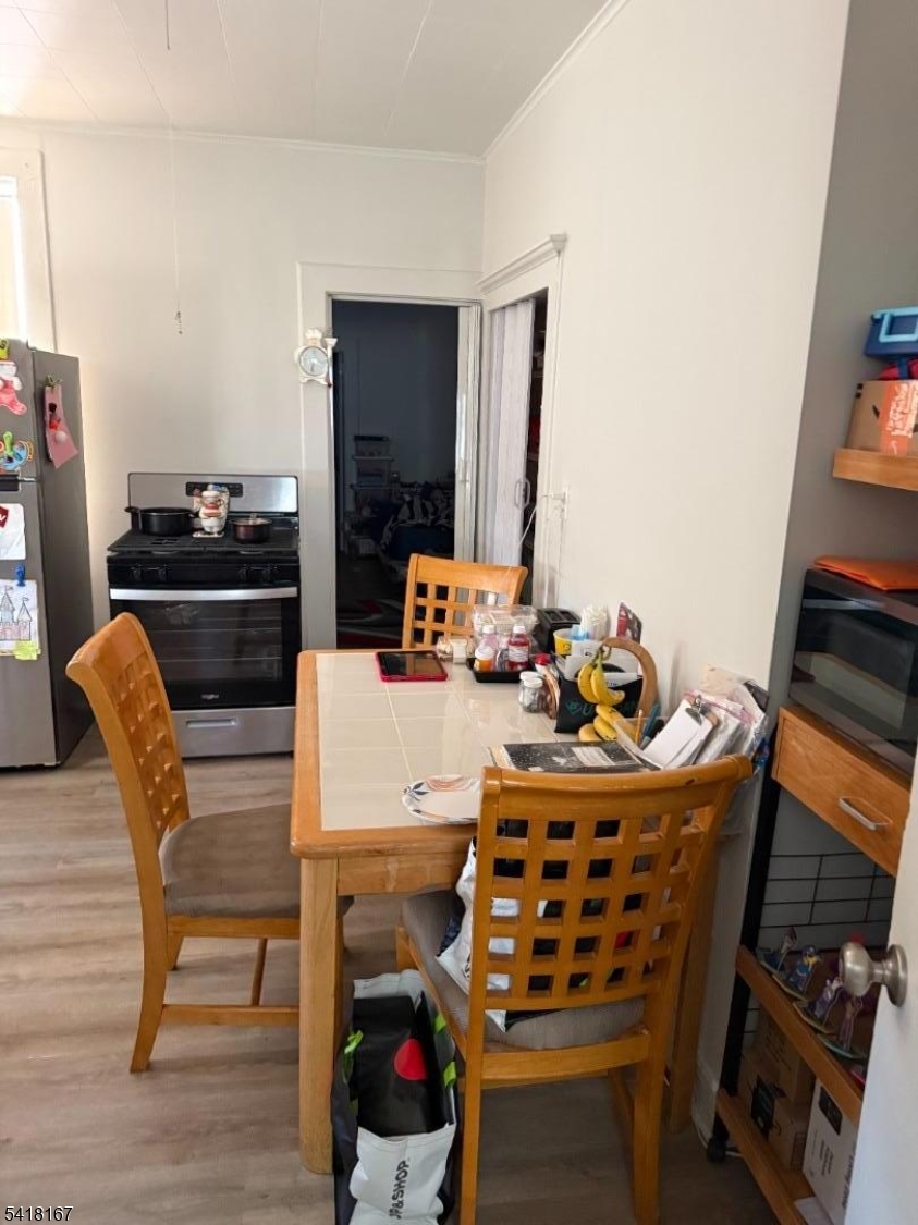 Silver Lake - Residential Income