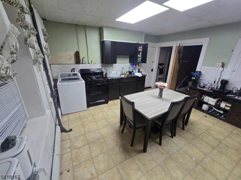 Silver Lake - Residential Income