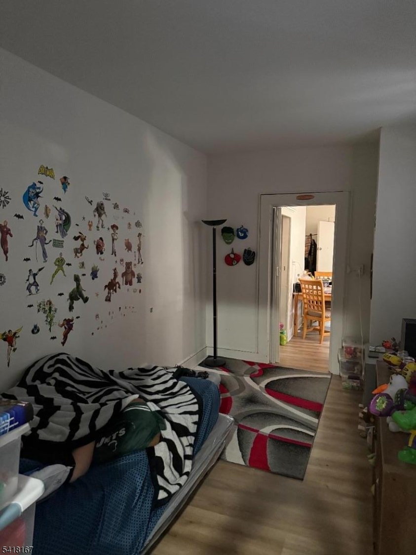 Silver Lake - Residential Income