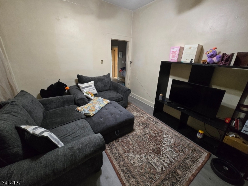 Silver Lake - Residential Income