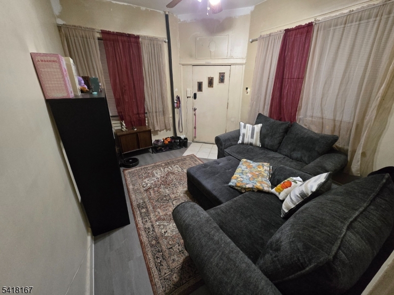 Silver Lake - Residential Income