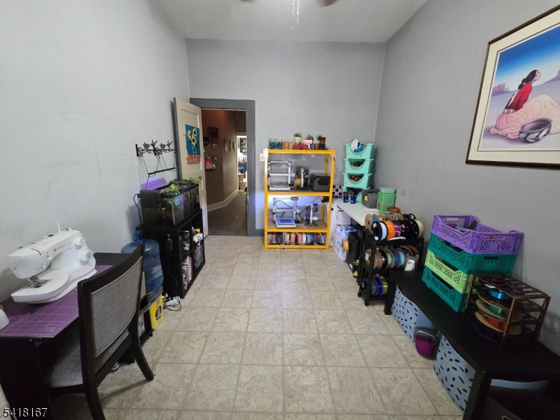 Silver Lake - Residential Income