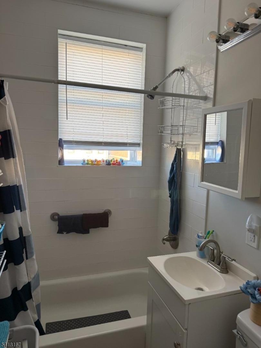 Silver Lake - Residential Income