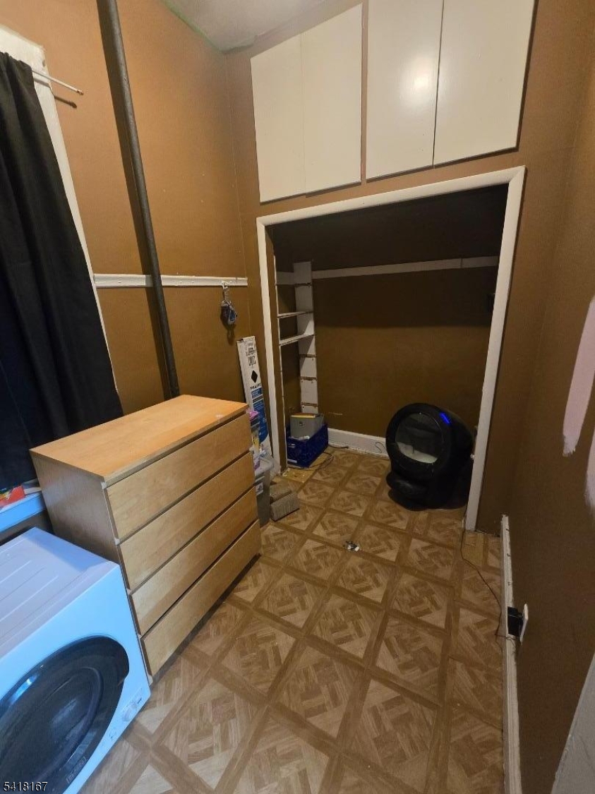 Silver Lake - Residential Income