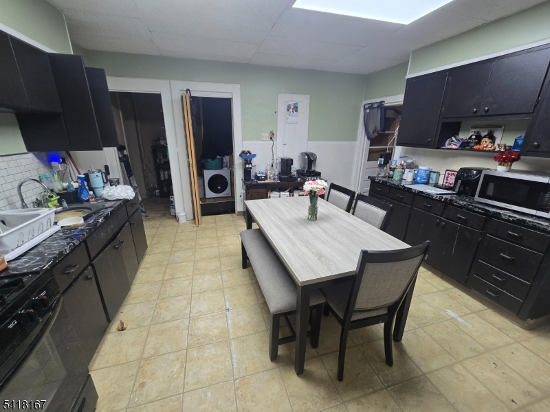 Silver Lake - Residential Income