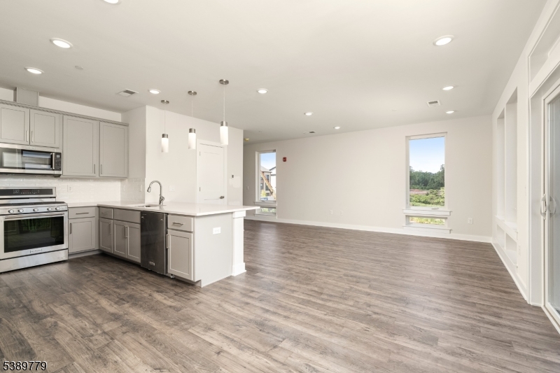 Villas at Montgomery Cross - Residential