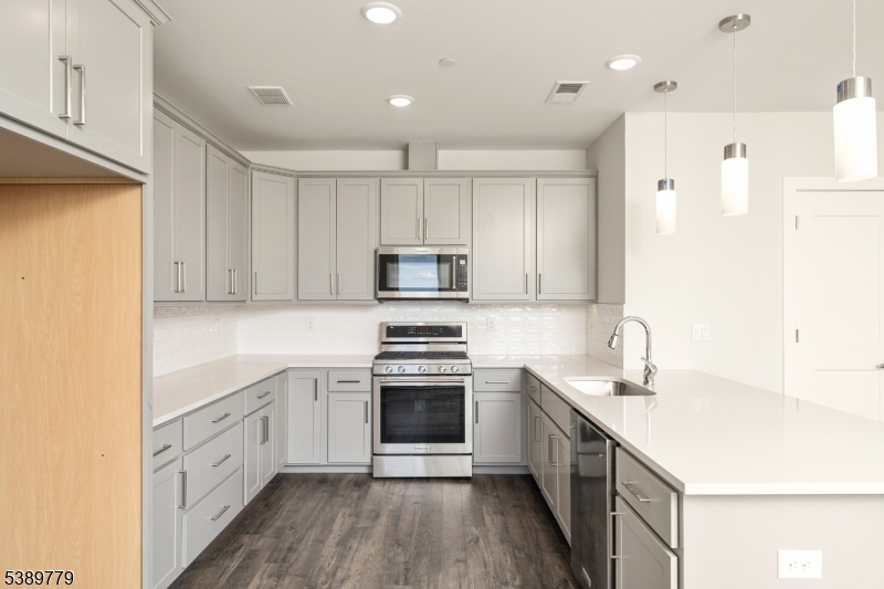 Villas at Montgomery Cross - Residential