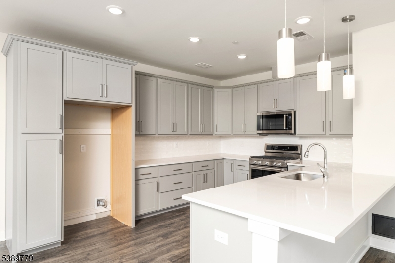 Villas at Montgomery Cross - Residential