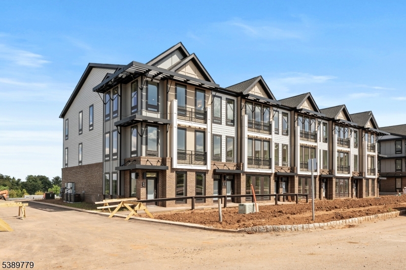 Villas at Montgomery Cross - Residential