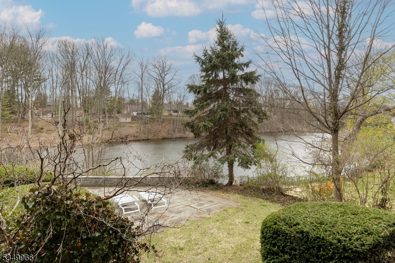 Parsippany-Troy Hills Twp., New Jersey 07005, United States, 3 Bedrooms Bedrooms, ,2 BathroomsBathrooms,Residential,Pending,108876