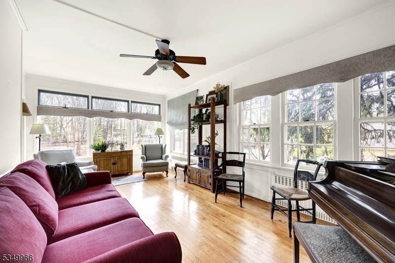 Parsippany-Troy Hills Twp., New Jersey 07005, United States, 3 Bedrooms Bedrooms, ,2 BathroomsBathrooms,Residential,Pending,108876